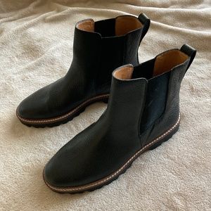 Madewell Citywalk Lug sole boots